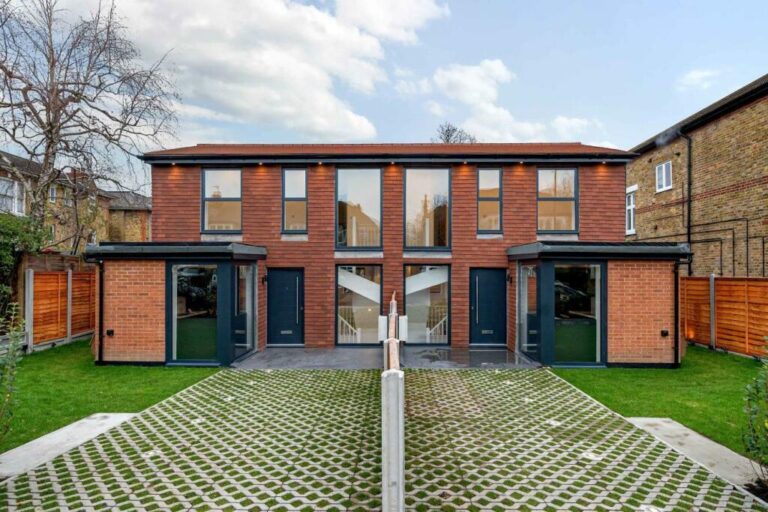 Burghill Road, Sydenham – Complete Design & Build of Two 3-Bedroom Homes with Basements