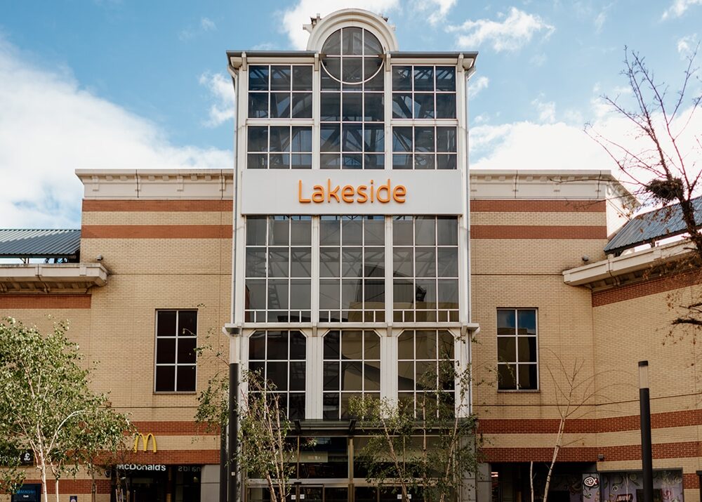 Lakeside Shopping Centre, Essex – Drylining Works for Commercial Units